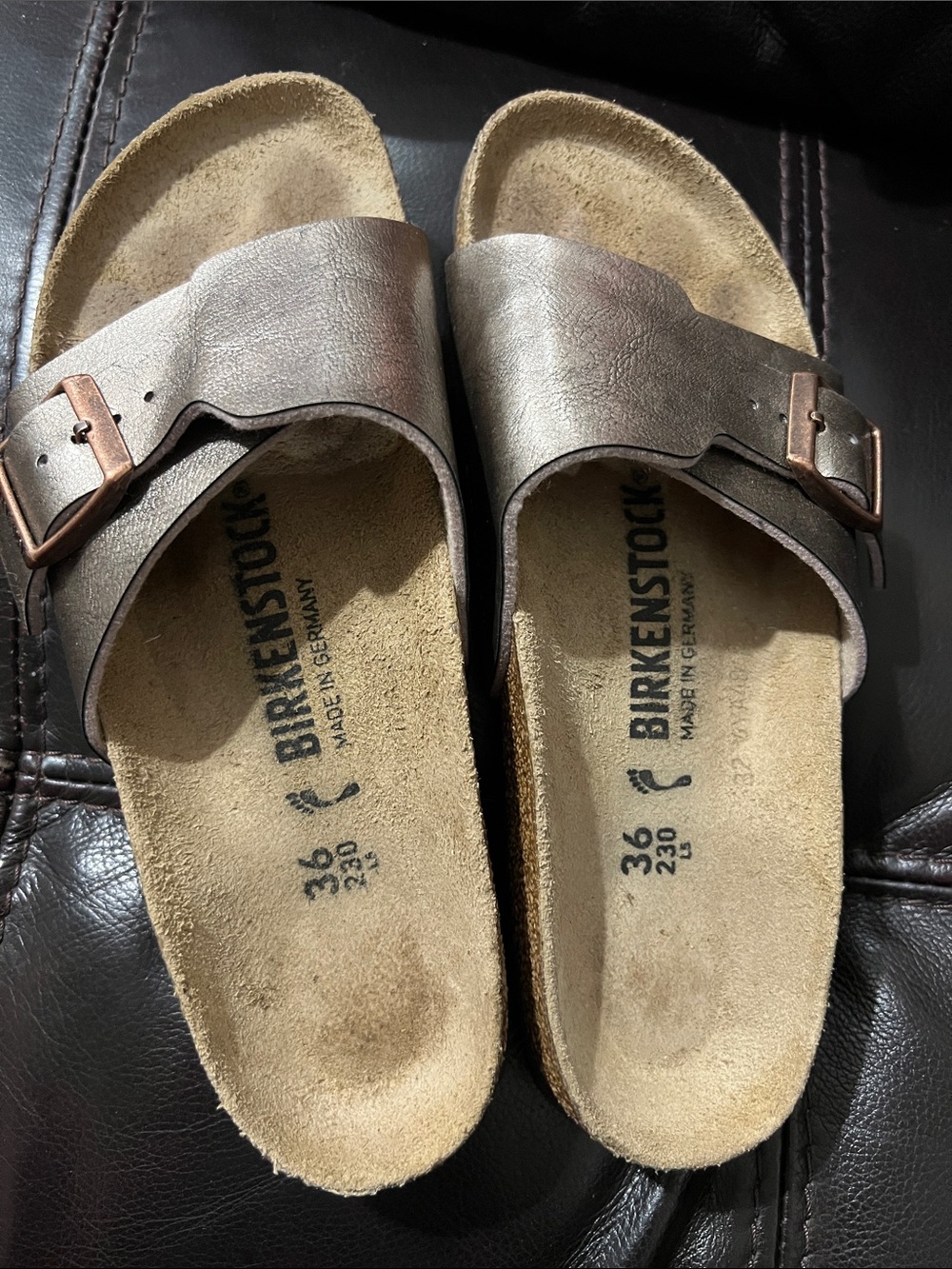 Birkenstock Women's Arizona Metallic Bronze Slide Sandals size 36